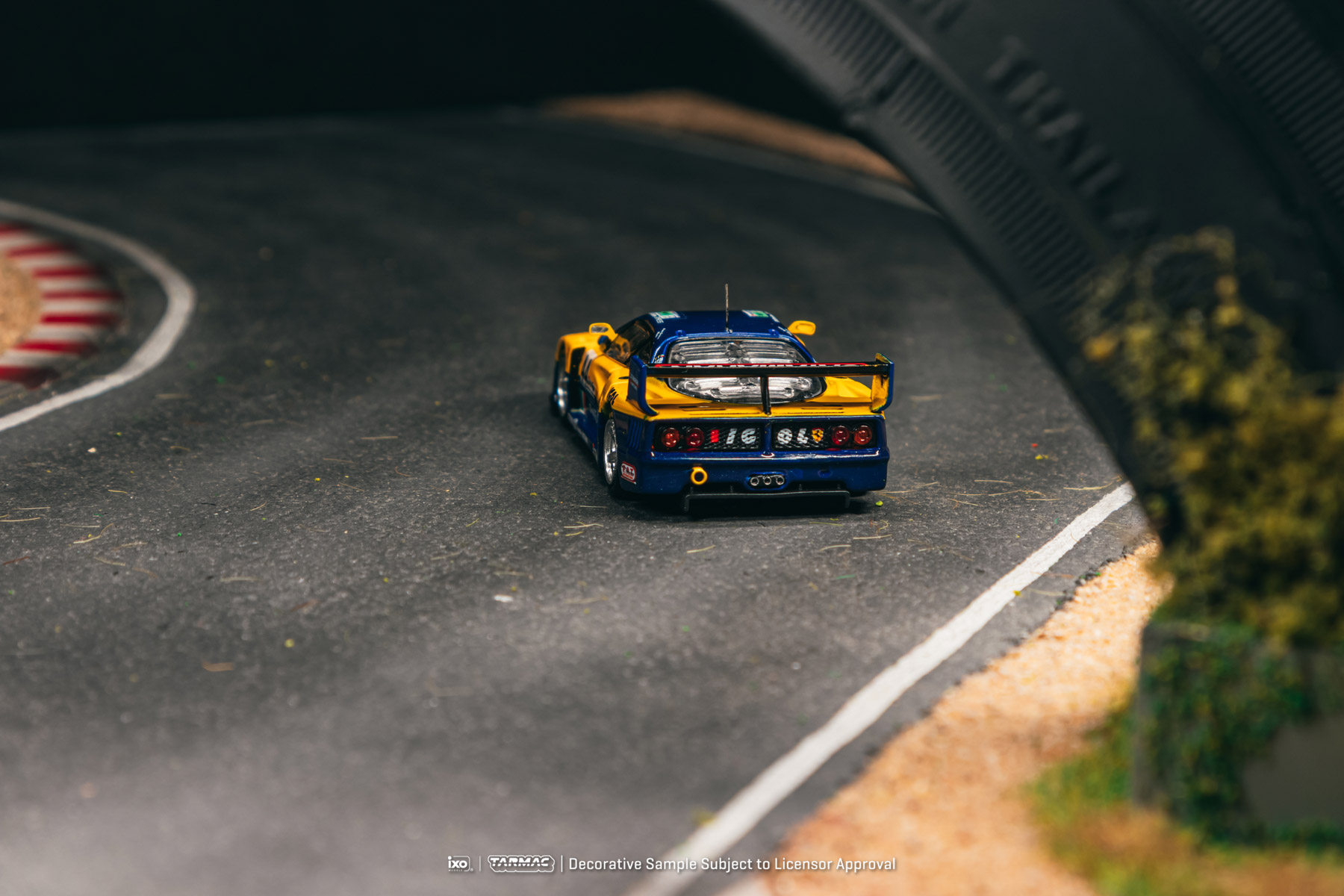 En stock TW 1:64 Ferrari F40 G - Die Cast Car 1 64 avis et prix
